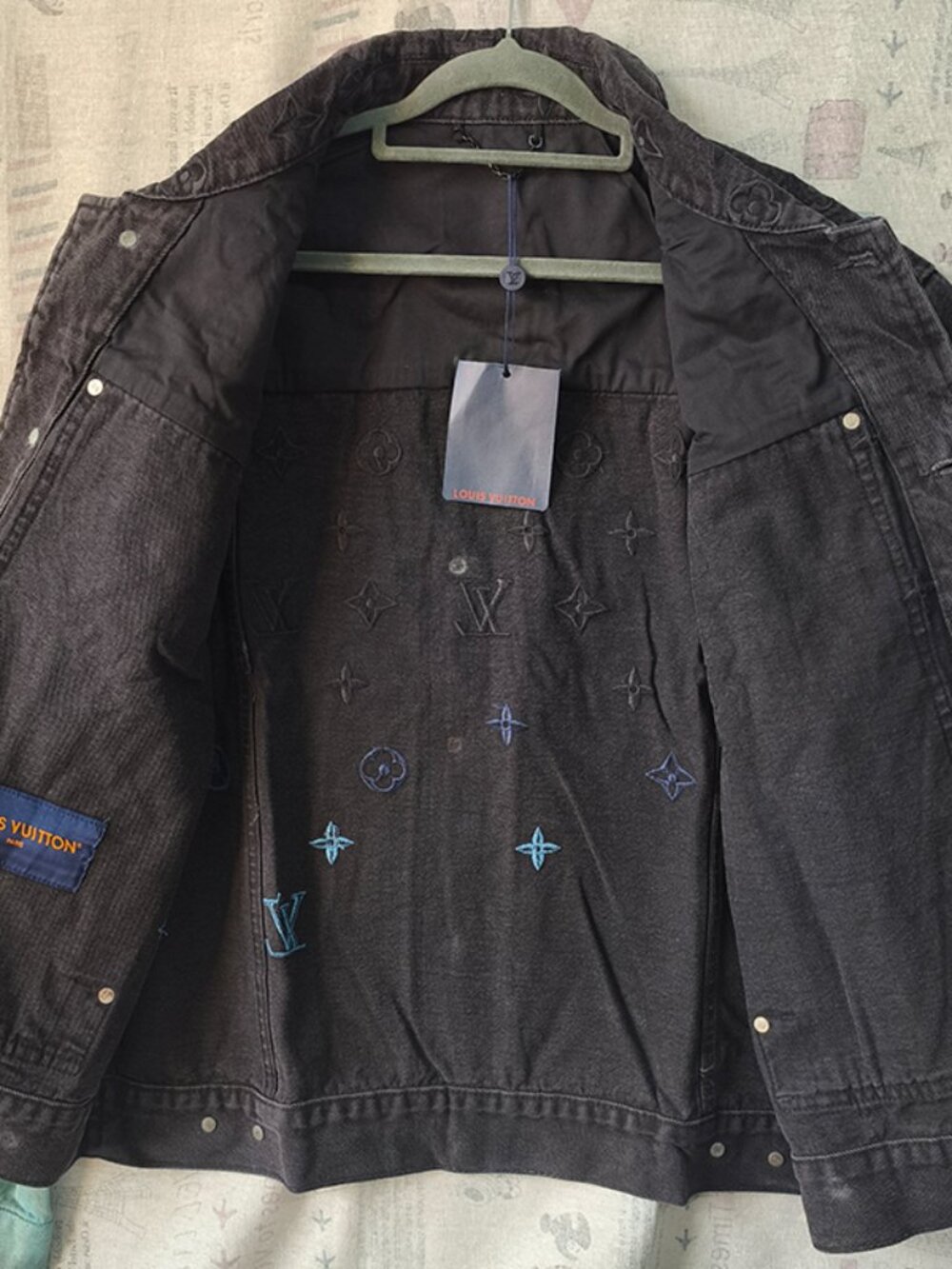 Louis Vuitton Monogram Gradient Embroidered Denim Jacket - Picture 8 of 9